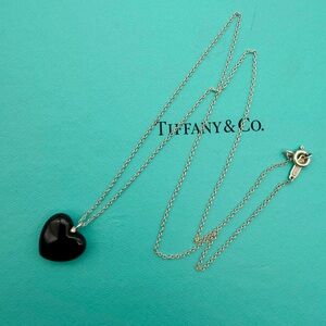 Tiffany & Co. 17.5” euc black onyx heart necklace Sterling silver